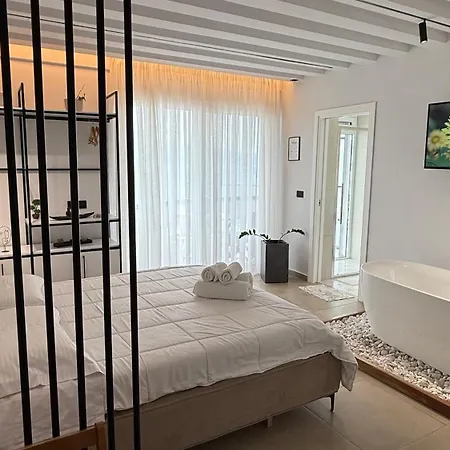 H Y P N O S E By Sea View Suites Vlore Exterior photo